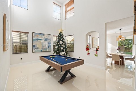 House in Doral, Florida 4 bedrooms, 283.63 sq.m. № 2086342 - photo 15