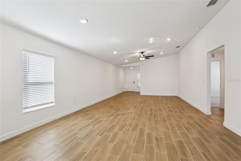 Villa ou maison à louer à Brooksville, Floride: 3 chambres, 158.58 m2 № 2150578 - photo 3