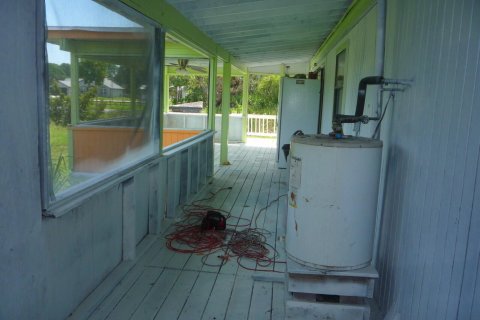 Villa ou maison à vendre à Port St. Lucie, Floride: 2 chambres, 102.56 m2 № 2242519 - photo 16