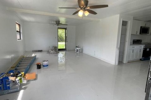 Villa ou maison à vendre à Port St. Lucie, Floride: 2 chambres, 102.56 m2 № 2242519 - photo 9