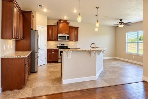 Villa ou maison à louer à Newberry, Floride: 4 chambres, 180.88 m2 № 2435205 - photo 9