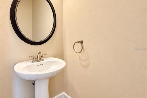 Villa ou maison à louer à Newberry, Floride: 4 chambres, 180.88 m2 № 2435205 - photo 5