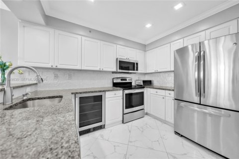 Снять в аренду кондоминиум в Холливуд, Флорида 1 спальня, 54.81м2, № 2005421 - фото 9