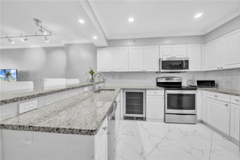 Снять в аренду кондоминиум в Холливуд, Флорида 1 спальня, 54.81м2, № 2005421 - фото 3