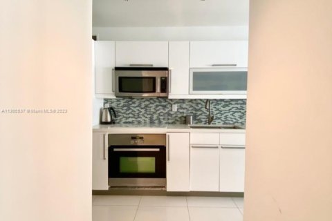 Снять в аренду кондоминиум в Майами-Бич, Флорида 49.24м2, № 1971436 - фото 15