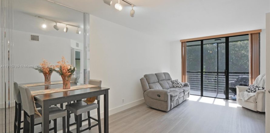 Condo à Tamarac, Floride, 2 chambres № 1697741