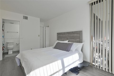 Copropriété à vendre à Tamarac, Floride: 2 chambres, 91.51 m2 № 1697741 - photo 19