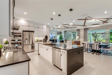 Villa ou maison à vendre à DeLand, Floride: 3 chambres, 231.33 m2 № 2310510 - photo 5