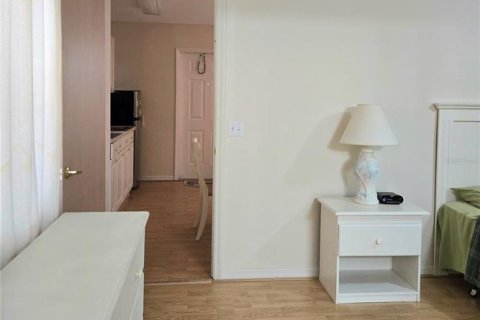 Снять в аренду квартиру в Дэвенпорт, Флорида 3 комнаты, 69.21м2, № 2115104 - фото 8