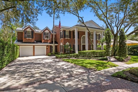 Casa en Tampa, Florida 4 dormitorios, 497.21 m2 № 2364436