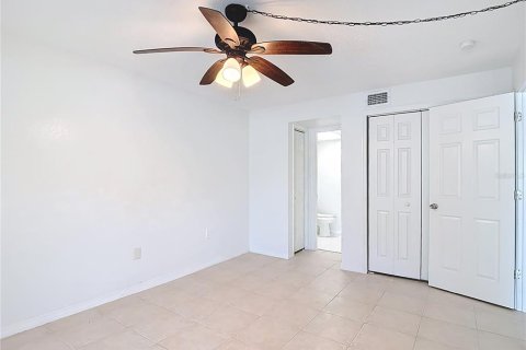 Condominio en venta en New Port Richey, Florida, 1 dormitorio, 67.63 m2 № 2098878 - foto 19
