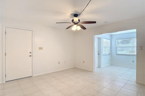 Condominio en venta en New Port Richey, Florida, 1 dormitorio, 67.63 m2 № 2098878 - foto 26