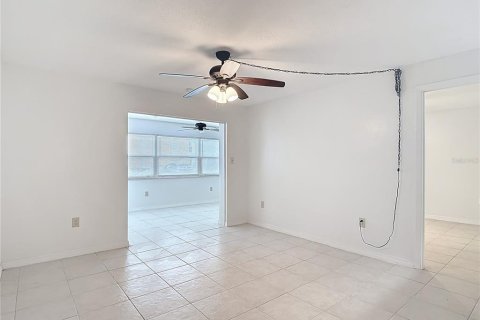 Condominio en venta en New Port Richey, Florida, 1 dormitorio, 67.63 m2 № 2098878 - foto 24