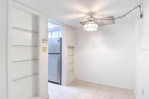 Condominio en venta en New Port Richey, Florida, 1 dormitorio, 67.63 m2 № 2098878 - foto 28