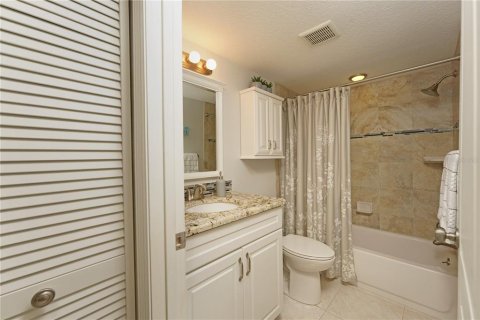 Condo in Bradenton, Florida, 2 bedrooms  № 1517254 - photo 30