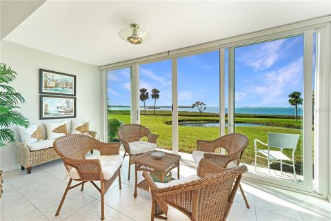 Condo in Bradenton, Florida, 2 bedrooms  № 1517254 - photo 17