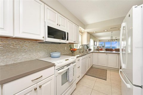 Condo in Bradenton, Florida, 2 bedrooms  № 1517254 - photo 15