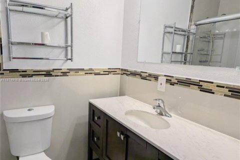 Casa en venta en Miami, Florida, 3 dormitorios, 102.01 m2 № 1927996 - foto 29