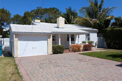Casa en venta en Miami, Florida, 3 dormitorios, 102.01 m2 № 1927996 - foto 2