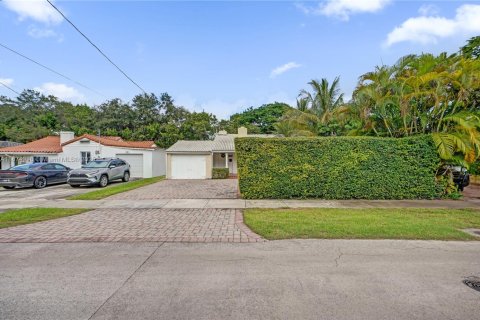 Casa en venta en Miami, Florida, 3 dormitorios, 102.01 m2 № 1927996 - foto 1