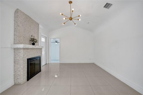 Casa en venta en Miami, Florida, 3 dormitorios, 102.01 m2 № 1927996 - foto 12