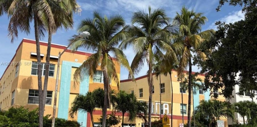 Condominio en Miami Beach, Florida, 1 dormitorio № 2258036