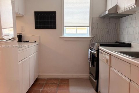 Condominio en venta en Miami Beach, Florida, 1 dormitorio, 62.24 m2 № 2258036 - foto 9