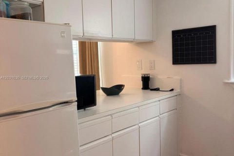 Condominio en venta en Miami Beach, Florida, 1 dormitorio, 62.24 m2 № 2258036 - foto 11