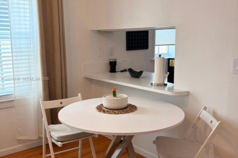Condominio en venta en Miami Beach, Florida, 1 dormitorio, 62.24 m2 № 2258036 - foto 6