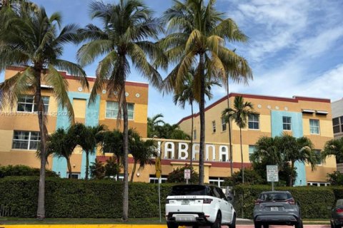 Condominio en venta en Miami Beach, Florida, 1 dormitorio, 62.24 m2 № 2258036 - foto 3
