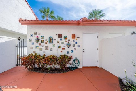 Adosado en venta en Daytona Beach, Florida, 2 dormitorios, 132.66 m2 № 2216377 - foto 5
