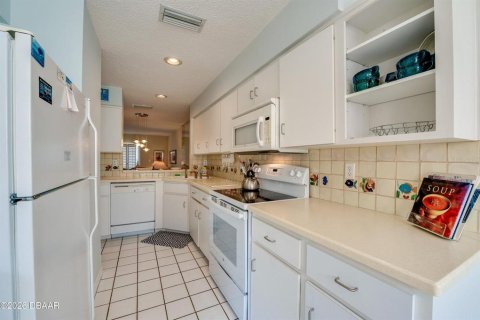 Adosado en venta en Daytona Beach, Florida, 2 dormitorios, 132.66 m2 № 2216377 - foto 18