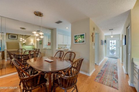 Adosado en venta en Daytona Beach, Florida, 2 dormitorios, 132.66 m2 № 2216377 - foto 16