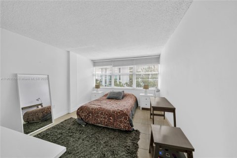 Copropriété à louer à Miami Beach, Floride: 1 chambre, 67.82 m2 № 1956779 - photo 9