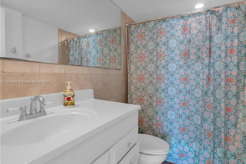 Copropriété à louer à Miami Beach, Floride: 1 chambre, 67.82 m2 № 1956779 - photo 12