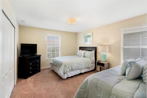 Casa en venta en Kissimmee, Florida, 5 dormitorios, 280.1 m2 № 2383830 - foto 24