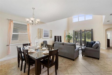 Casa en venta en Kissimmee, Florida, 5 dormitorios, 280.1 m2 № 2383830 - foto 8
