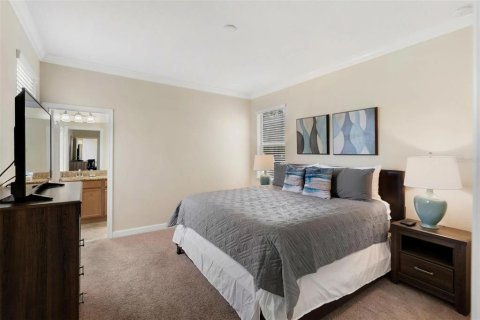 Casa en venta en Kissimmee, Florida, 5 dormitorios, 280.1 m2 № 2383830 - foto 12