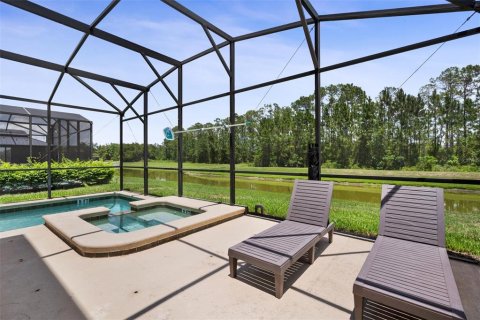 Casa en venta en Kissimmee, Florida, 5 dormitorios, 280.1 m2 № 2383830 - foto 9