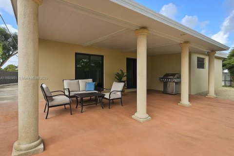Villa ou maison à vendre à Miami, Floride: 4 chambres, 201.88 m2 № 1950471 - photo 27