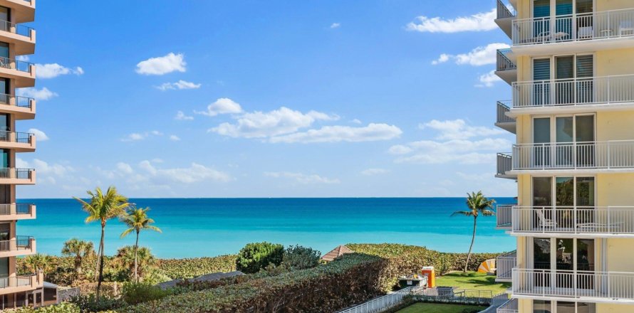 Condo in Juno Beach, Florida, 2 bedrooms  № 987233