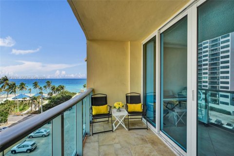 Copropriété à vendre à Hollywood, Floride: 1 chambre, 69.21 m2 № 2036513 - photo 16