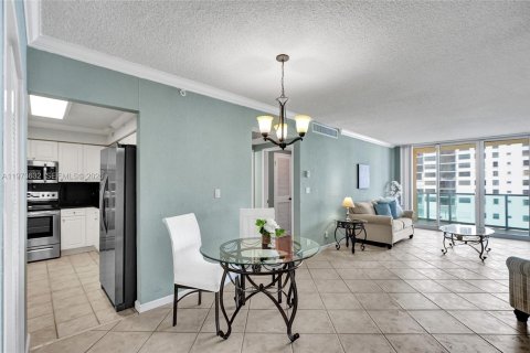 Copropriété à vendre à Hollywood, Floride: 1 chambre, 69.21 m2 № 2036513 - photo 12