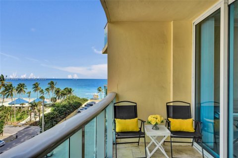 Condo à Hollywood, Floride, 1 chambre  № 2036513