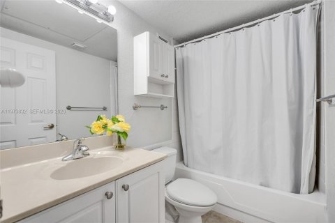 Copropriété à vendre à Hollywood, Floride: 1 chambre, 69.21 m2 № 2036513 - photo 8