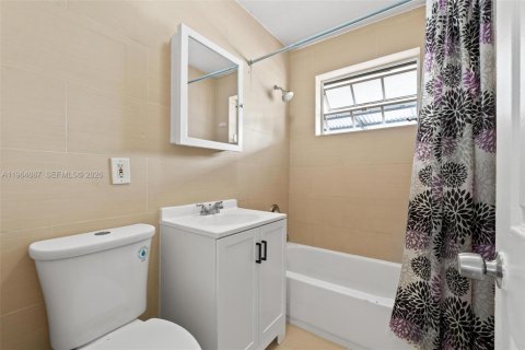 Apartment in Sweetwater, Florida 2 bedrooms, 91.04 sq.m. № 2026148 - photo 12