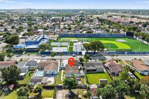 Apartment in Sweetwater, Florida 2 bedrooms, 91.04 sq.m. № 2026148 - photo 25