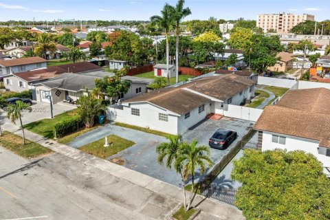 Apartment in Sweetwater, Florida 2 bedrooms, 91.04 sq.m. № 2026148