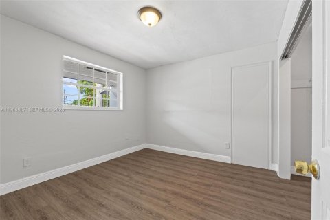 Apartment in Sweetwater, Florida 2 bedrooms, 91.04 sq.m. № 2026148 - photo 10