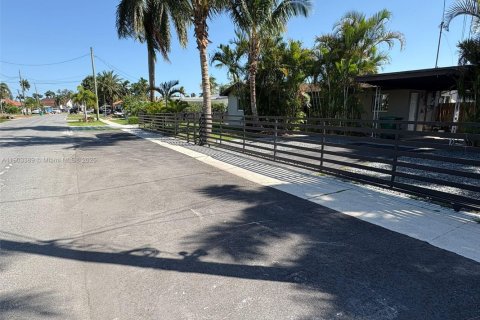 House in Dania Beach, Florida 2 bedrooms, 135.54 sq.m. № 1686153 - photo 19